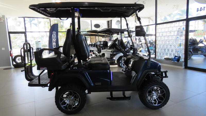 Four-passenger seating layout of Evolution D5 Maverick 2+2 Plus 2025