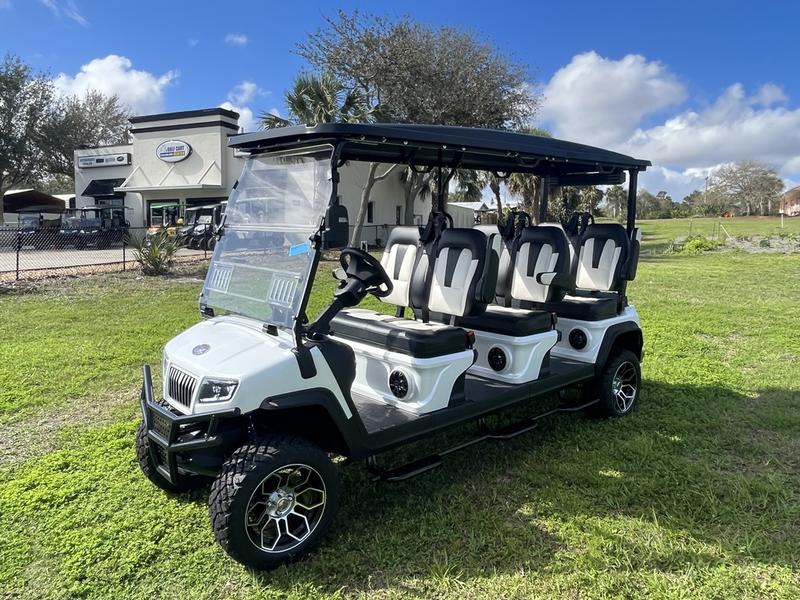 Front angle of 2025 Evolution D5-Maverick 6 Plus Texas White six-seater golf cart