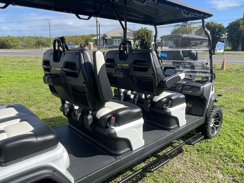 2025 Evolution D5-Maverick 6 Plus Texas White six-seater lithium golf cart
