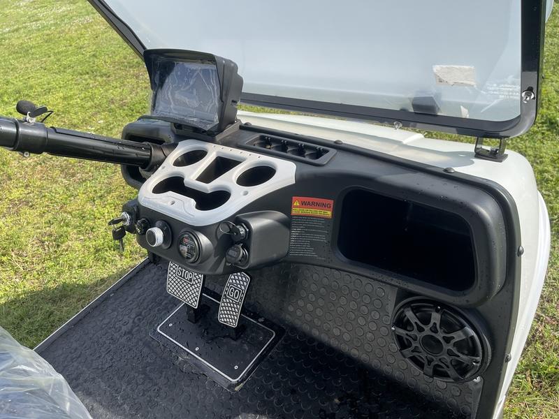 Evolution 6 passenger Carrier 6 Plus electric golf cart