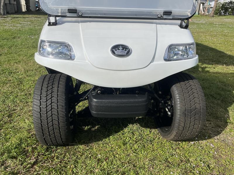 2025 electric Evolution Carrier 6 Plus golf cart